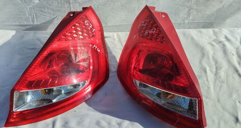 Lampa prawa lewa tył tylna ford fiesta MK7 8A61-13404-AE 8A61-13405-AE 1