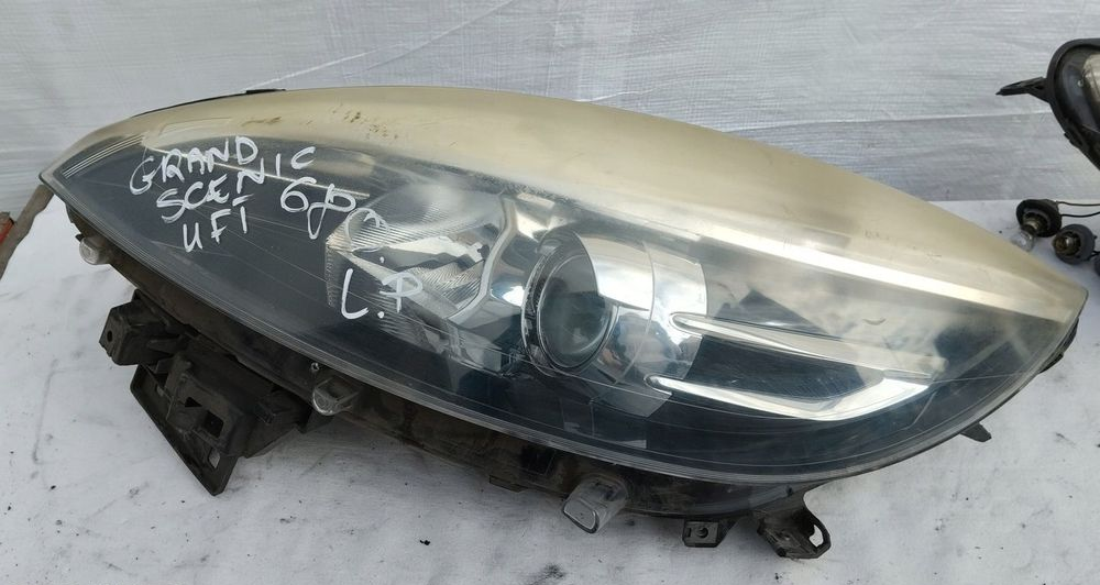 Lampa przednia przód prawa lewa scenic iii lift uk 260106928R 260601946R 3