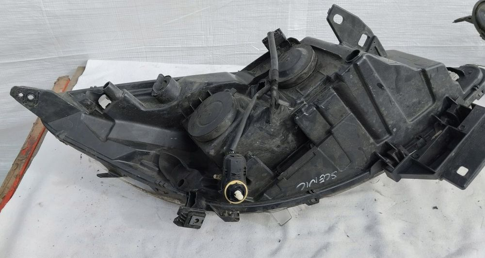 Lampa przednia przód prawa lewa scenic iii lift uk 260106928R 260601946R 5