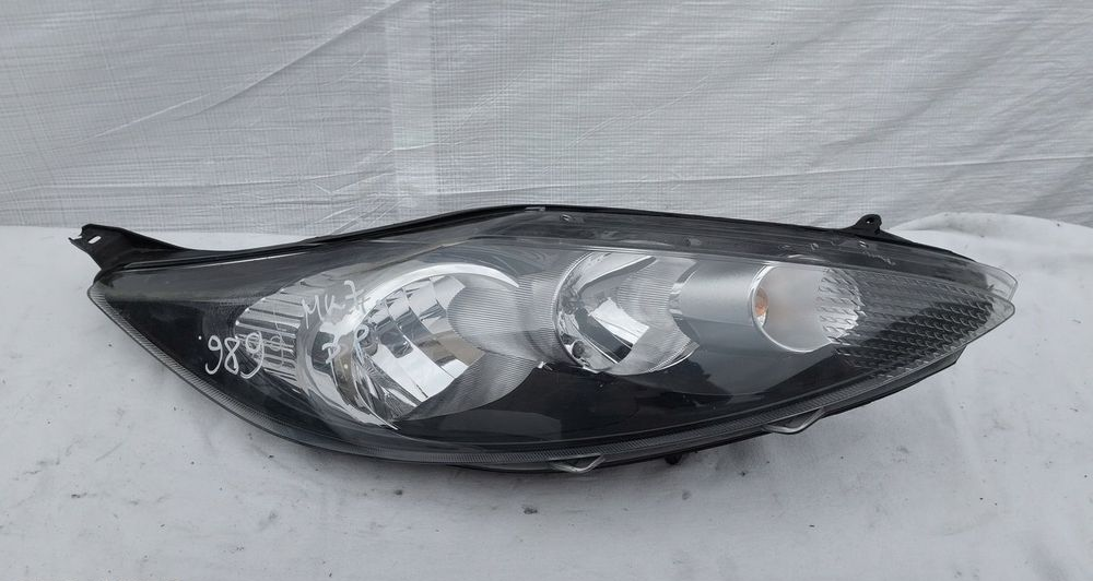 Lampa przód przednia 1