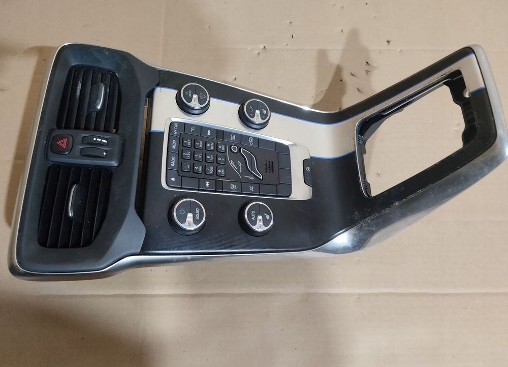 Konsola środkowa panel kratki nawiewu volvo V40 ii 2 4