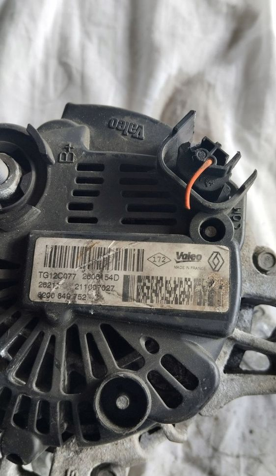 Alternator renault megane iii 3 1.2 tce 8200849752 2